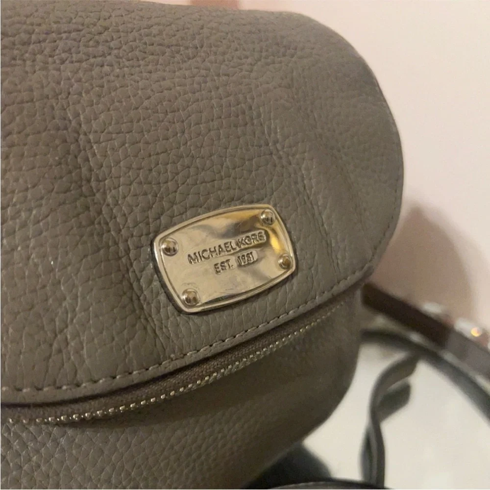 Michael Kors Pebble Gray Leather Crossbody Bag